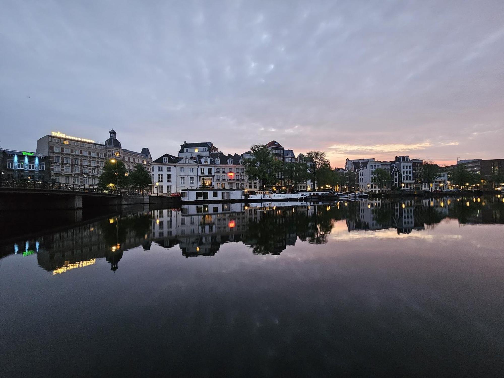 Hotel Rembrandt Square Boat à Amsterdam Extérieur photo